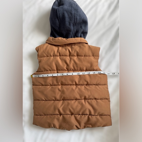 Primark Boys Brown Puffer Vest with Sherpa Lined Hood Size 5-6 - Picture 5 of 8